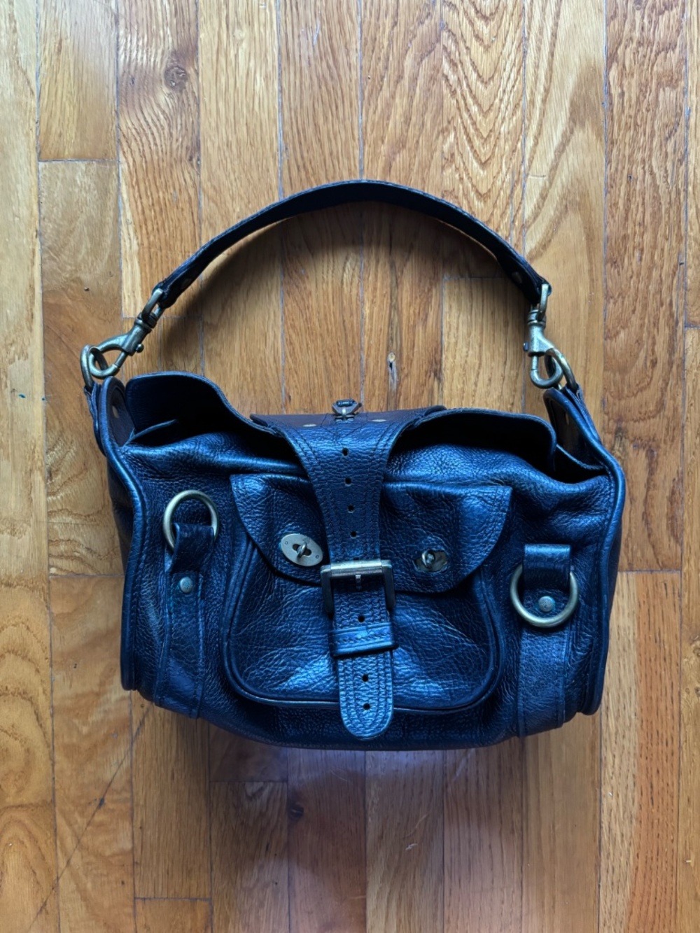 2000s.Authentic Mulberry Alana Black Leather Shoulder Bag,  Brass Buckle Satchel - Picture 5 of 11